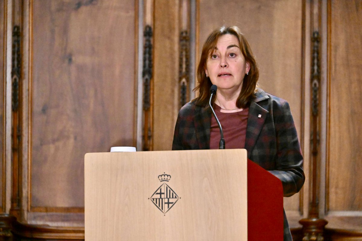 territoricat's tweet image. La #consellera @SilviaPaneque participa en l'acte d'obertura de l'Any Cerdà en el 150è aniversari de la seva mort

📢 "Commemorar-lo és connectar el seu llegat amb els debats d'avui. Darrere de cada projecte hi ha una visió de com facilitem la vida a les generacions que vindran"