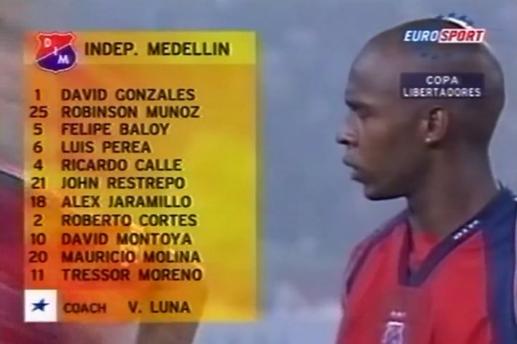 fpcbiblio's tweet photo. Independiente Medellín vs. Santos. Semifinal de la Libertadores del 2003. 

Qué recuerdos. https://t.co/sUXOLmHYbO