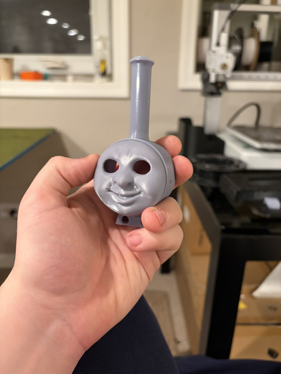 3d printing / resin printing commissions are back open. Unfortunate situation has drained my finances and I could use some pocket change.

Examples: