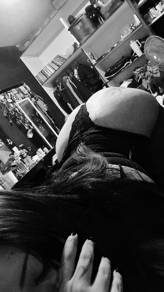 A$tarte_666 tweet media