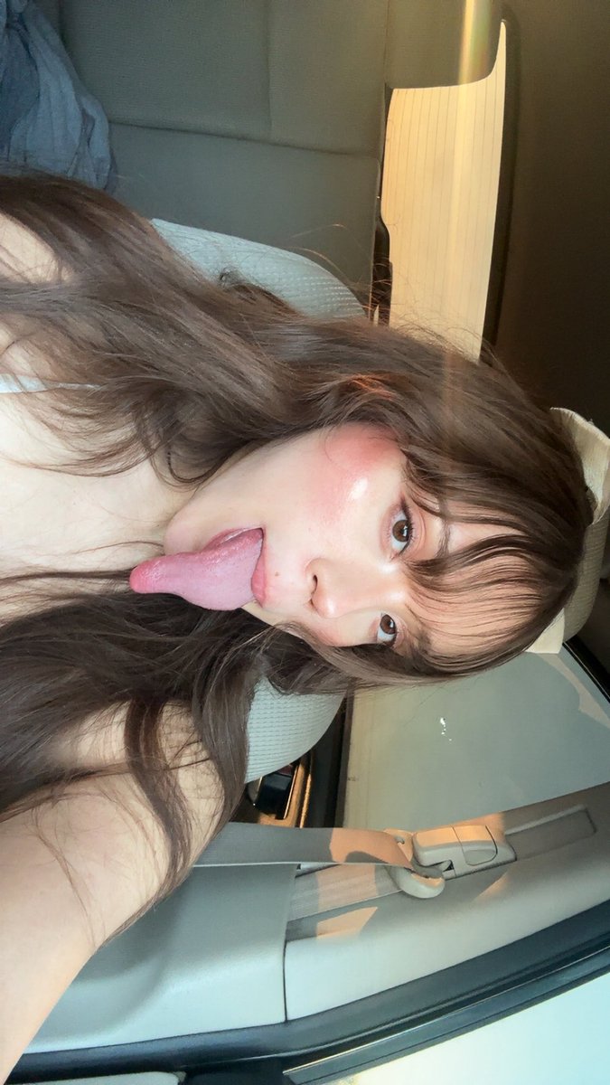 itsashleydamico's tweet image. Which pic is your fav? 
#longtongue #vore #prettygirls #fyp #weightloss