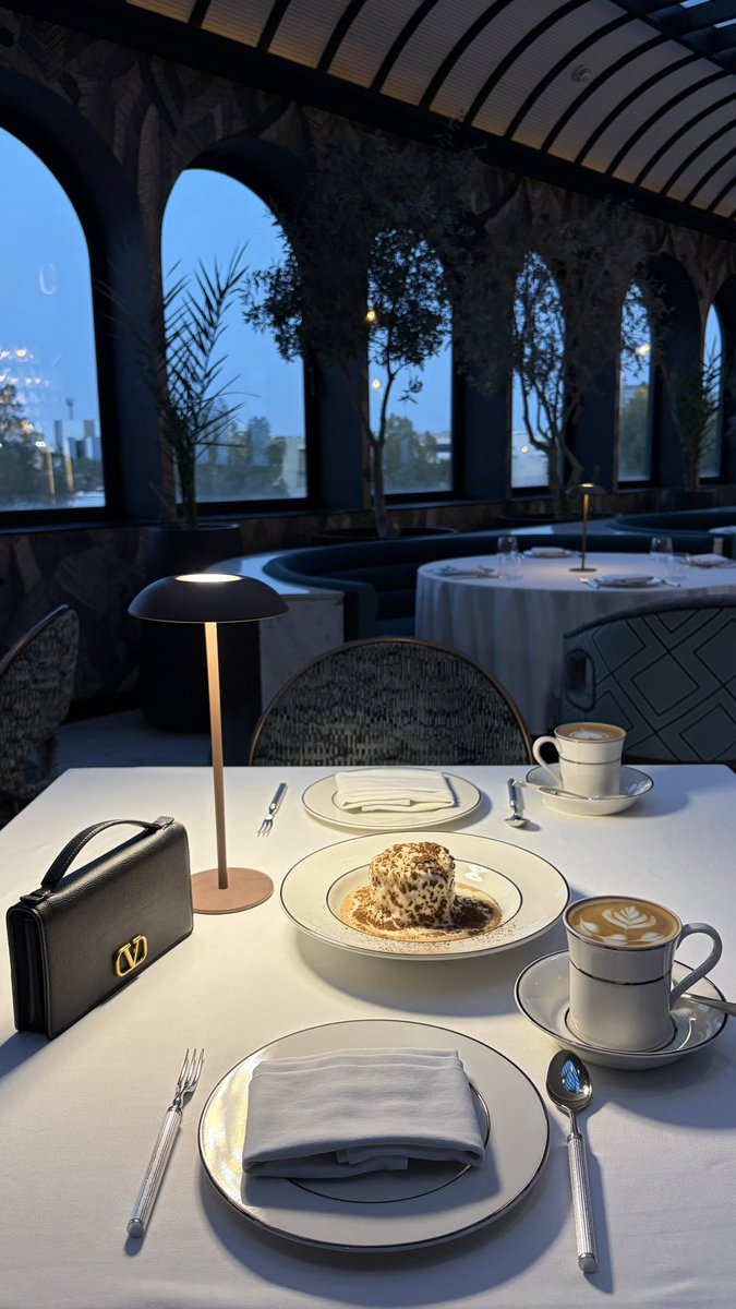 Xi11f's tweet photo. أطمَع فيك ، مَ اشبعك لو كُل وقتي معك🤍. https://t.co/KuvGPkedeX