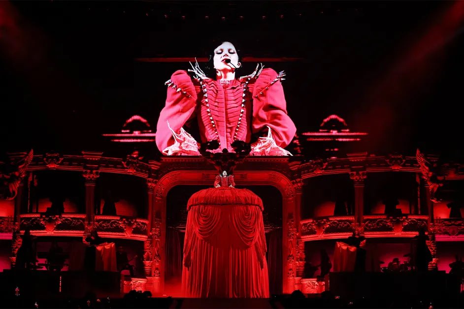 Lady Gaga France tweet media