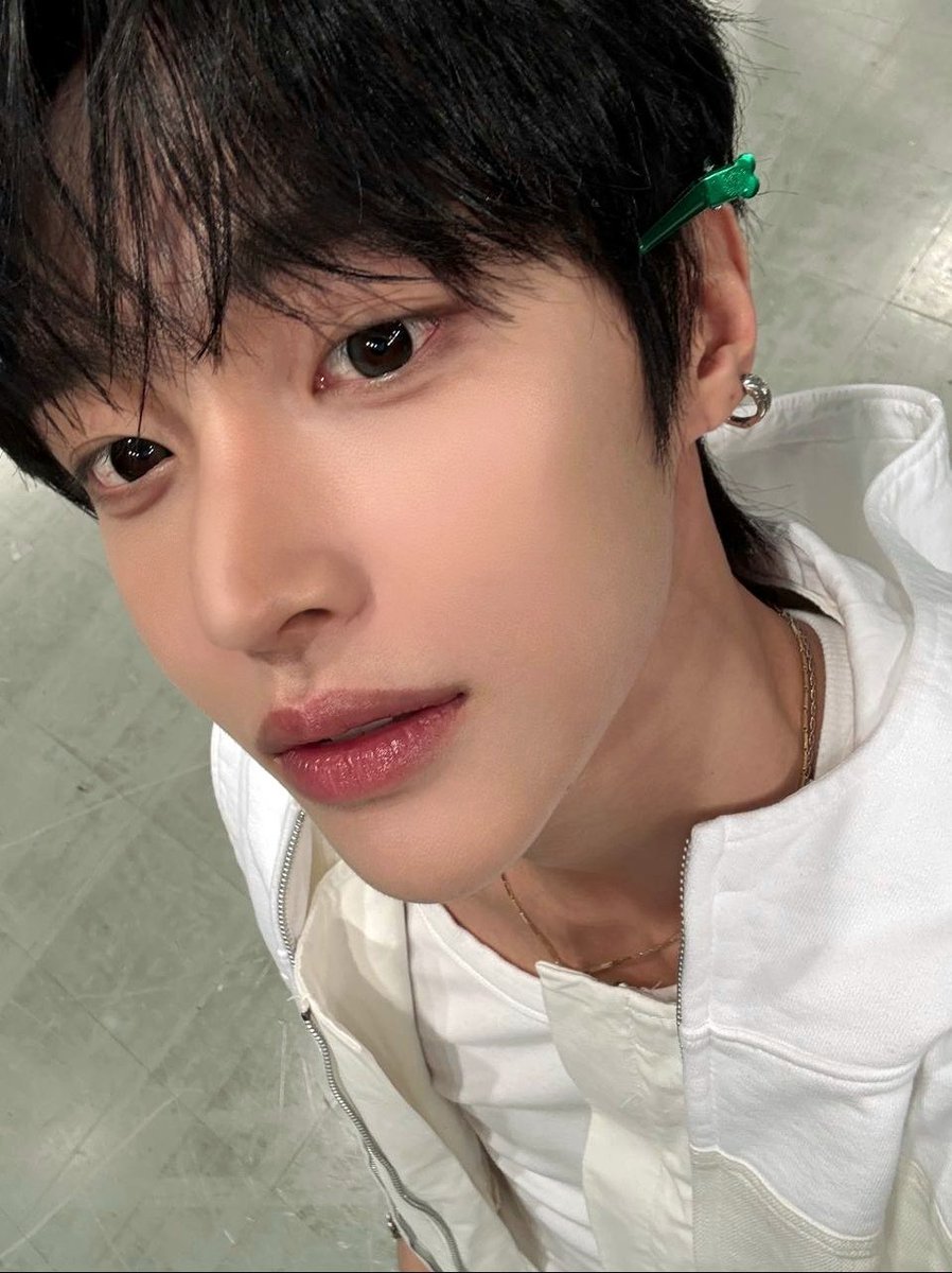 ONLYWONBIN – TH 🎸 tweet media