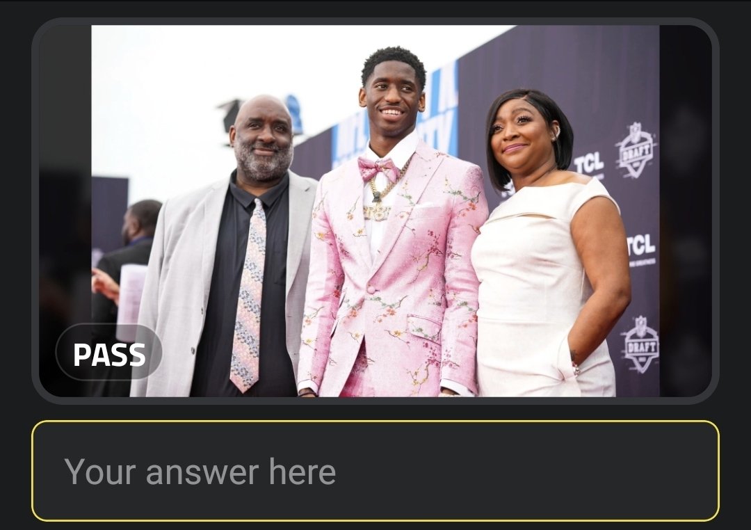 Snapback Trivia tweet media