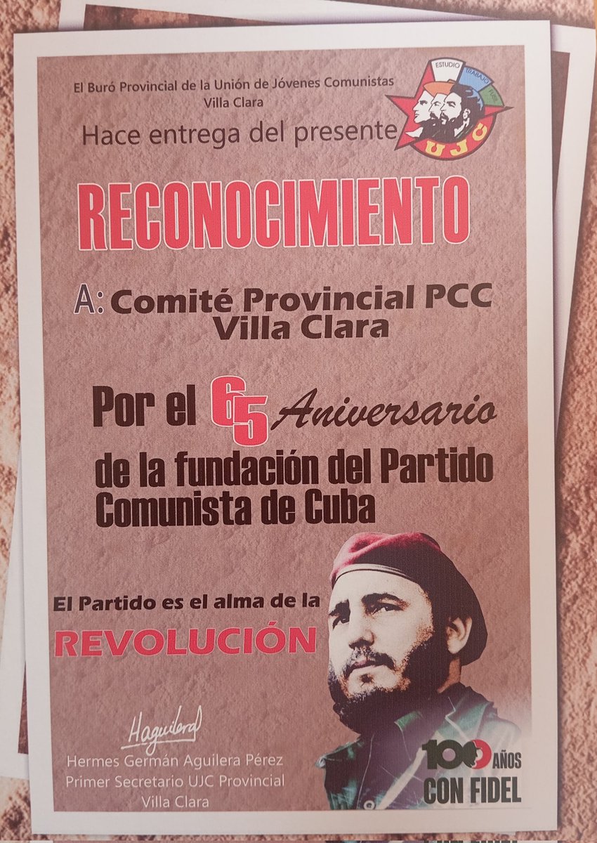 La #UJCdeCuba siempre leal y firme junto a nuestro <a href="/PartidoPCC/">Partido Comunista de Cuba</a> reafirmamos que #CubaEstáFirme #CubaSeDefiende 

#VillaClaraConTodos <a href="/SuselyMorfaG/">Susely Morfa González</a> <a href="/DiazCanelB/">Miguel Díaz-Canel Bermúdez</a>