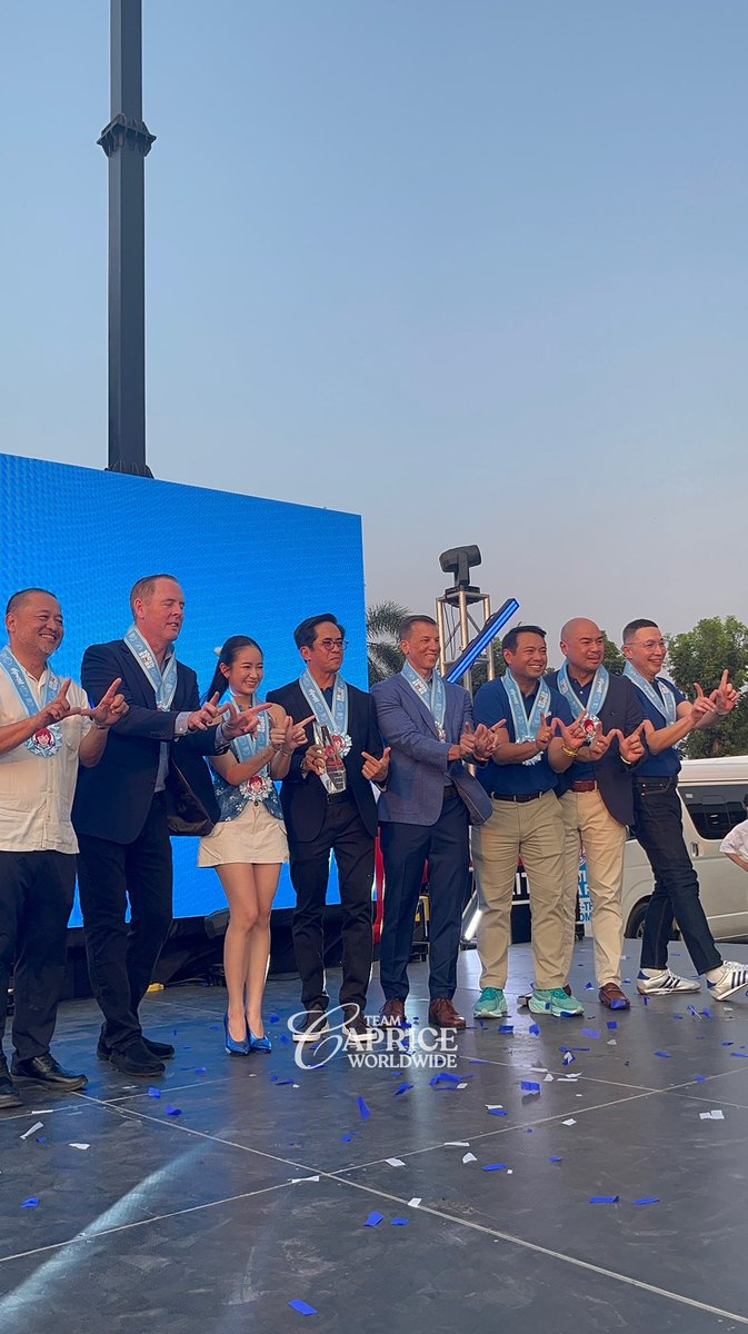 TEAM CAPRICE WORLDWIDE tweet media