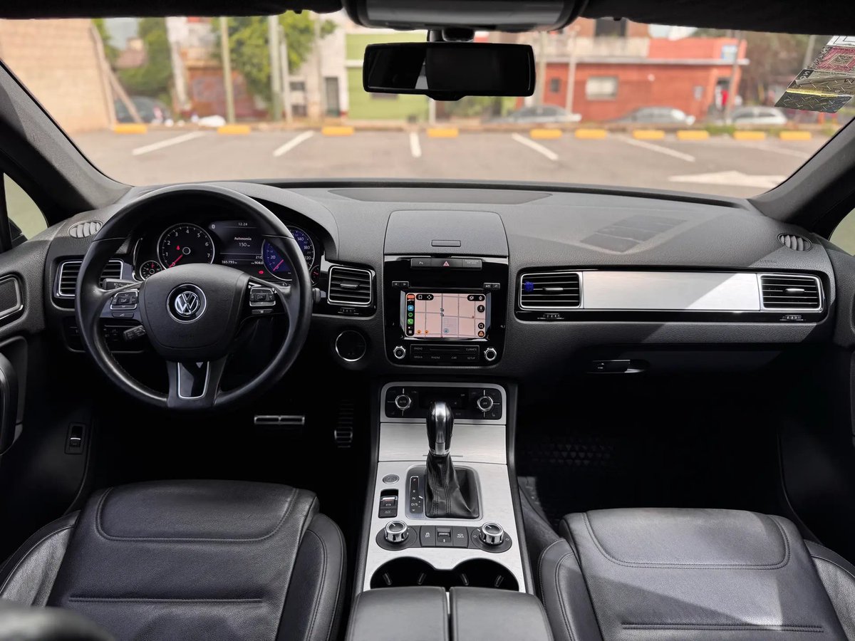 V6 Marketplace tweet media