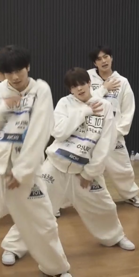 sui🐰🏹 tweet media