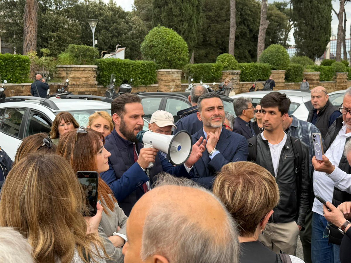 Laura Corrotti tweet media