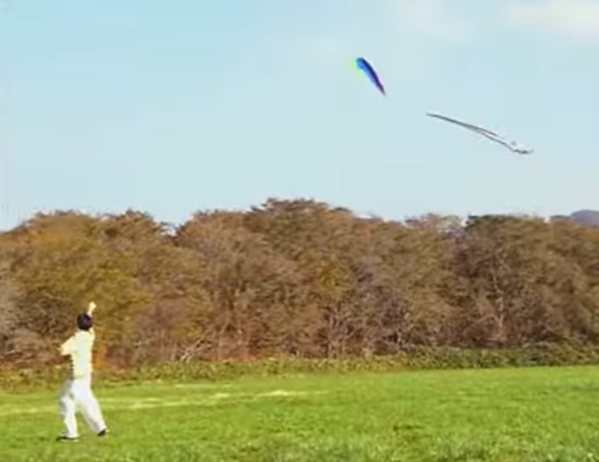 HIANDもう一度読もうと開いたらまた背景変わってた！😳いつの間に🤭これもシクくんのお気に入り？和む〜☺️

今日は良き1日でした✨
シクくんいっぱいありがとう💚
おやすみ🌟 너무 좋아☺️🫶
#박형식　#パクヒョンシク
#DEARMYCANVAS
#SIKcretDay
@WorldEntertainment-top

youtu.be/0b-pmtJhVtI