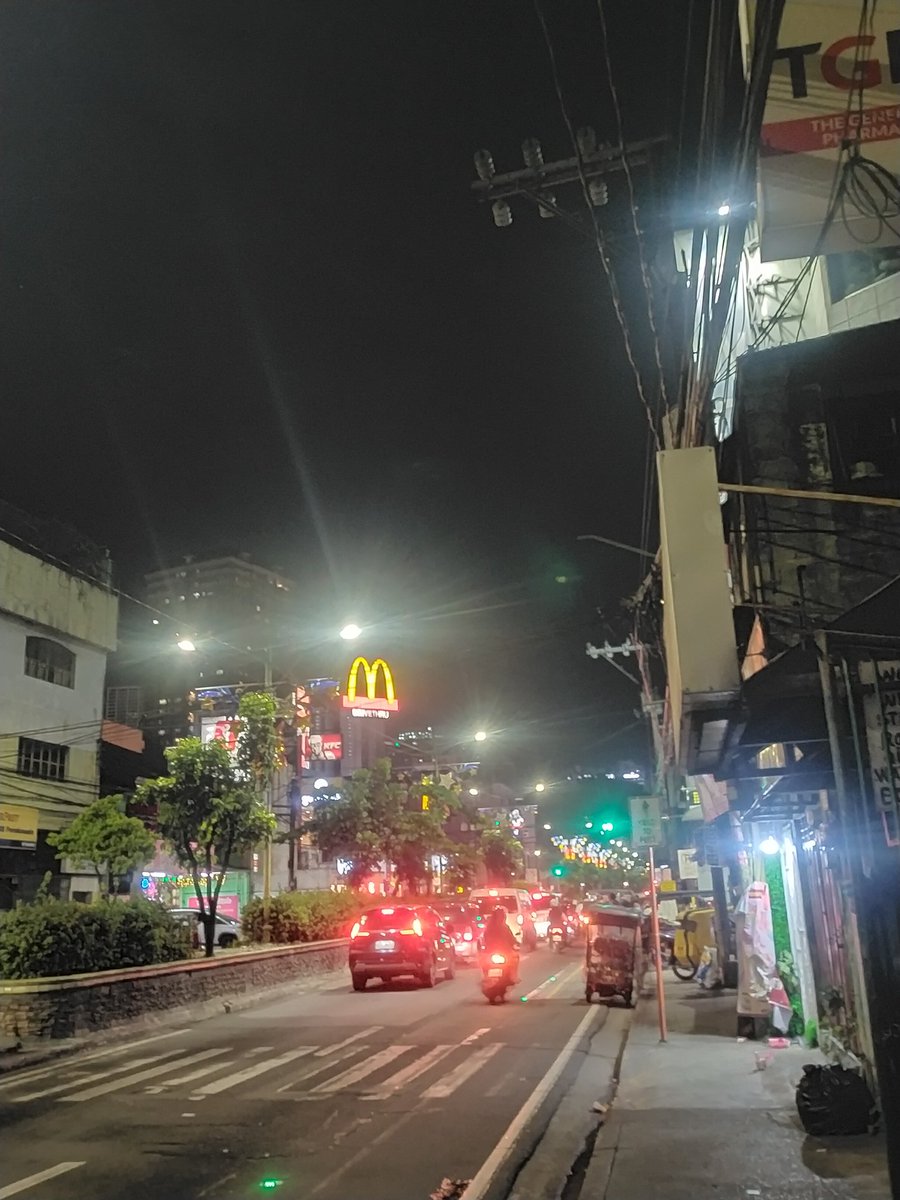 Chubz0825's tweet photo. Solo lang. Punta ka? LF ka cuddle na taga Mandaluyong. yung my trip lang ha. 

Chubby Guy here. ☺️ LF kalandian na babae. 🫣☺️ https://t.co/LByq6gy9G3