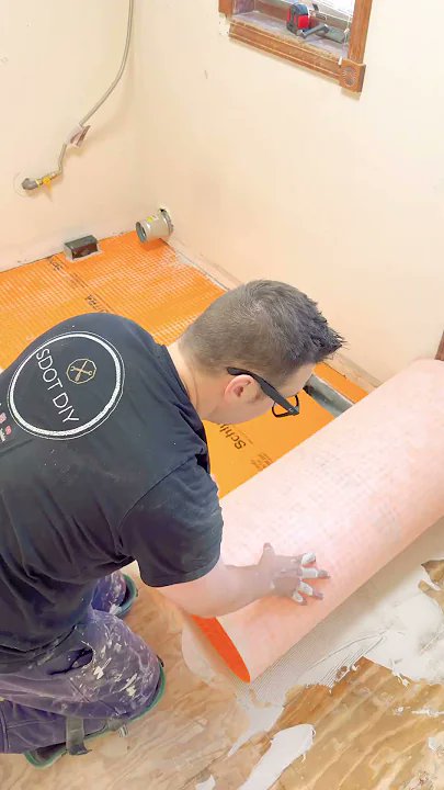 Complete Laundry Room Renovation for $2k youtube.com/shorts/c90qXO2…