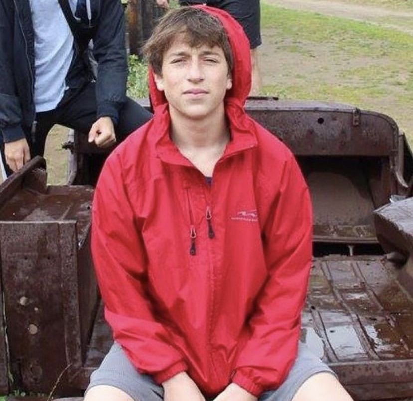 lis is seeing ariana tweet media