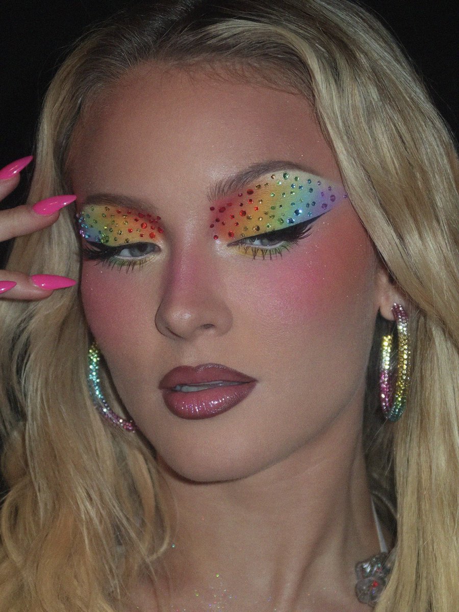 Sophia Sinot tweet media