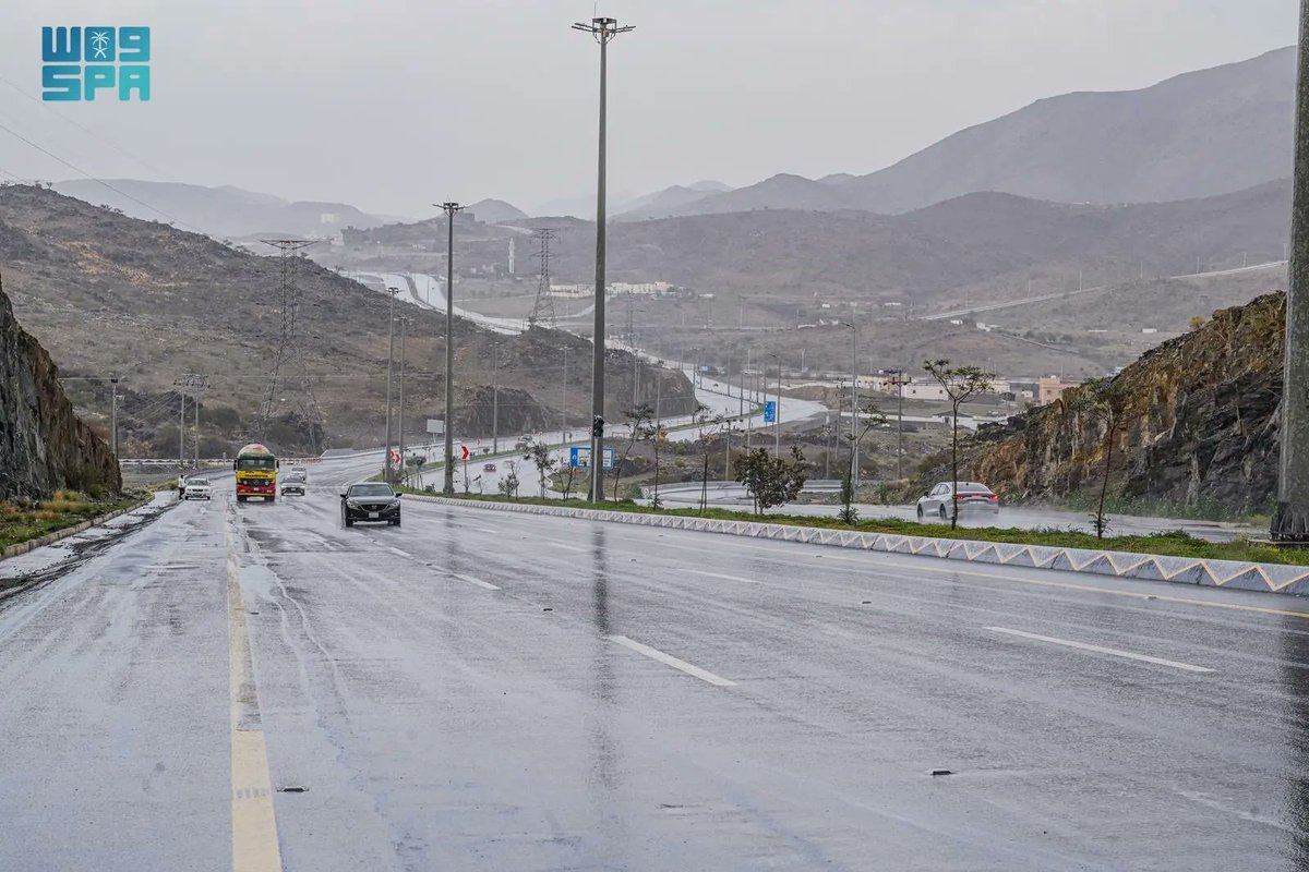 أمطار على منطقة الباحة.
spa.gov.sa/ar/w2563565
#واس