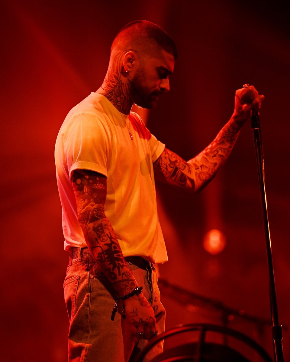 Zayn Malik Updates tweet media