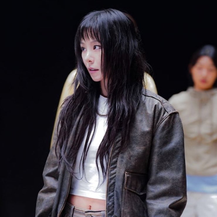 wheein pics tweet media