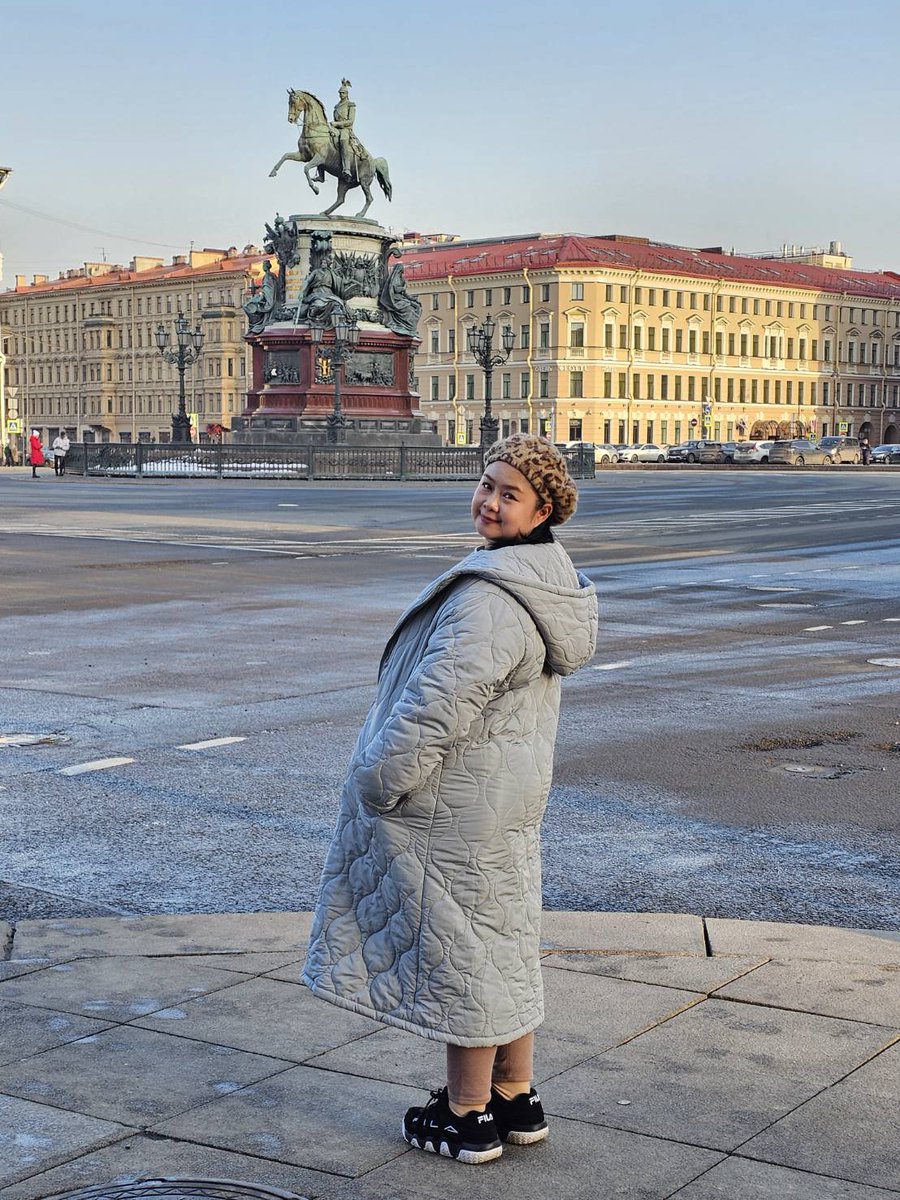 numwan40's tweet photo. I Hungry in saint petersburg russia https://t.co/j0JGOPzZ8f