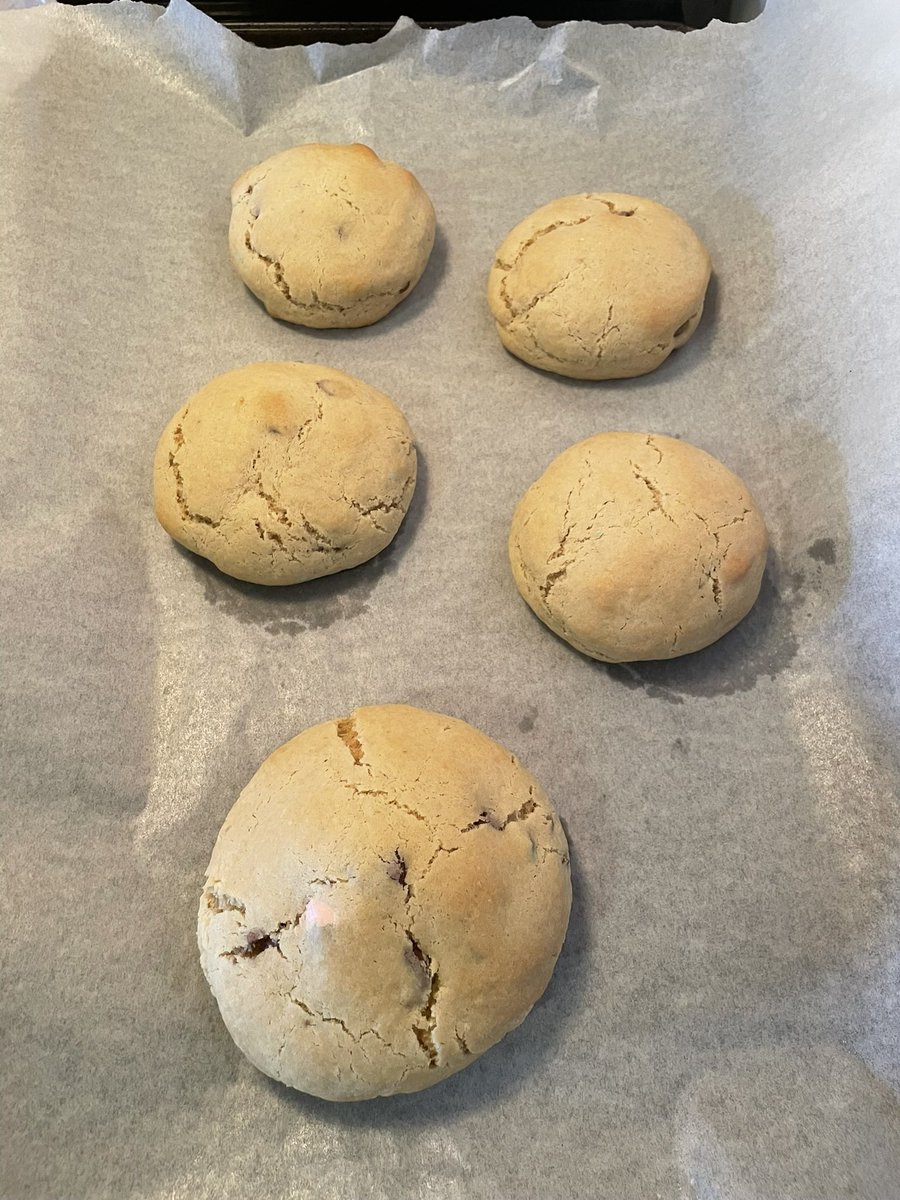 b0ritt's tweet image. Stuffed crème egg cookies with mini egg chocolate chips. #baking #love