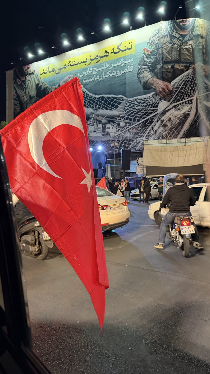 hasanakaras's tweet photo. Tahran’dayız. https://t.co/0V0UlNcPHm