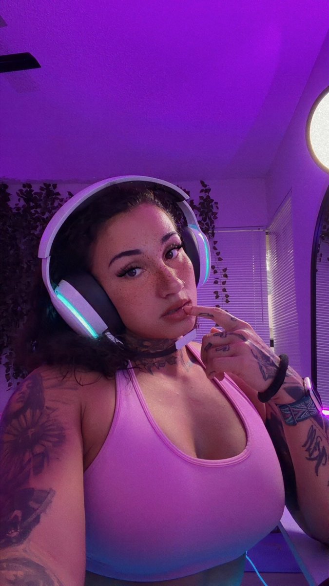 Coach Leona tweet media