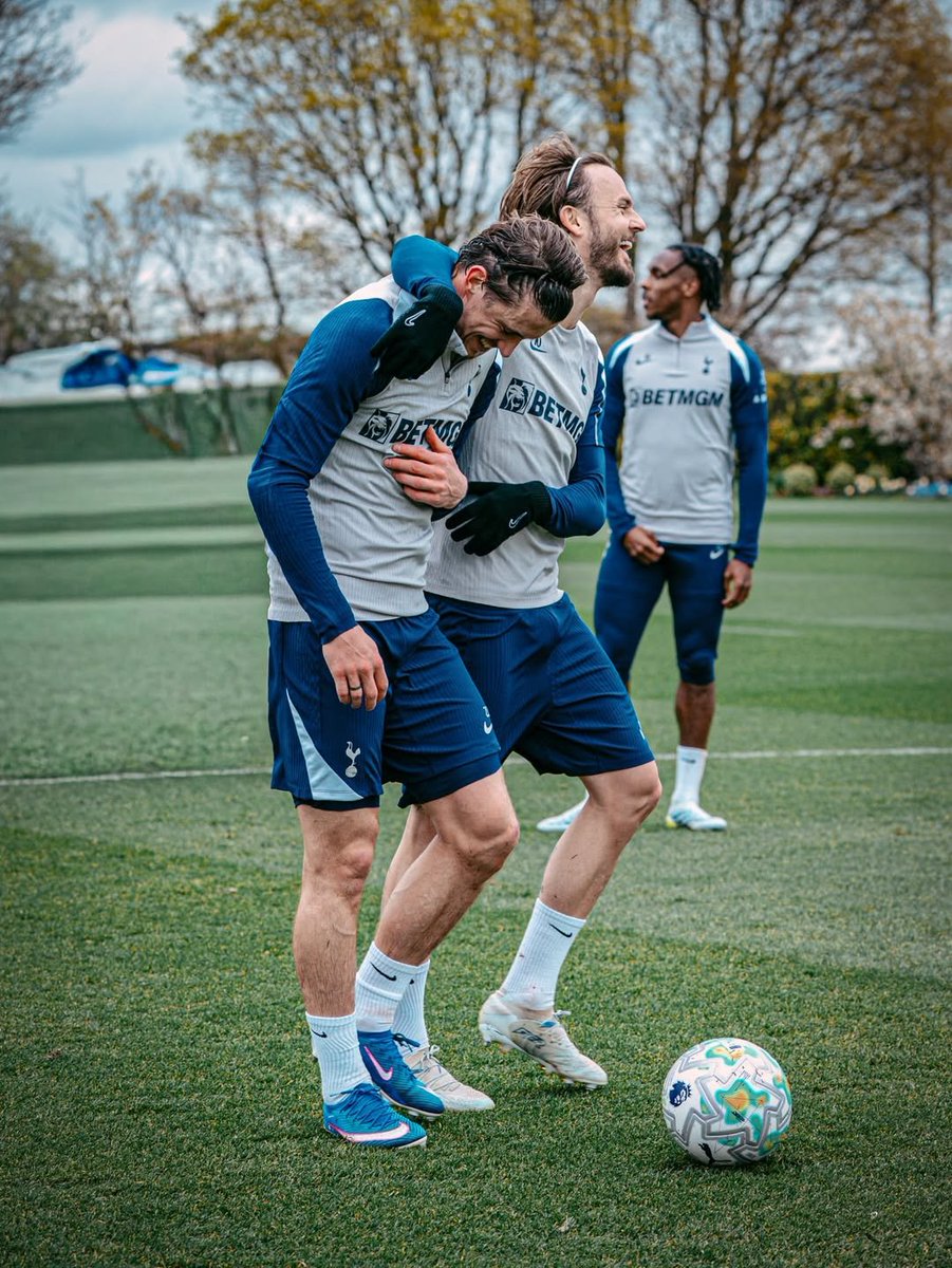 شبكة توتنهام tweet media