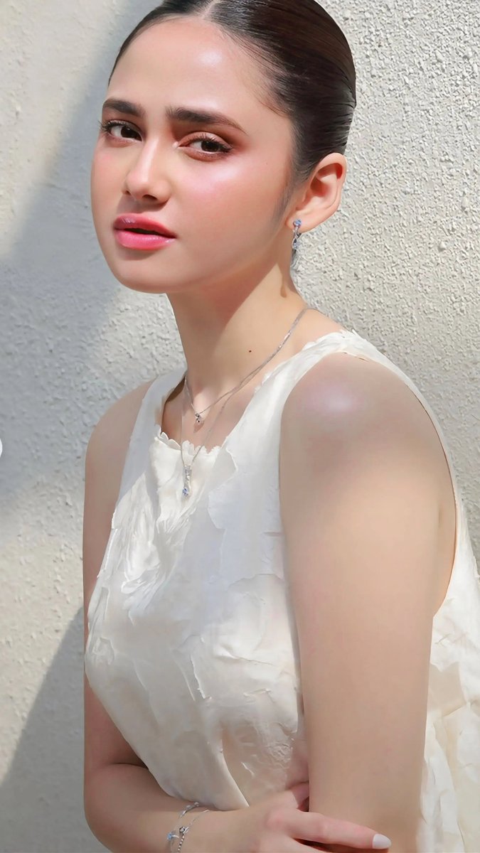 Syifa3l's tweet photo. Vamoz Syifa Hadju #selebritis #IndonesiaHebat #selebindo https://t.co/APLzvqN3rq