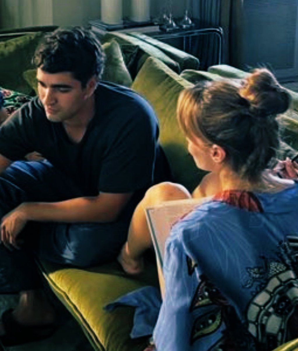 keskin_dil73373's tweet image. #Lal sende çok büyük haksızlık yapıyorsun zaten kimsesiz sevgiye aç büyümüş biri yarasını saracağına yara açtın senin kendine özgüvenin yoksa #Aktan ne yapsın bütün duyguları bizde yaşadık güldük eğlendik ağladık büyük ama çok büyük oyuncusun #MertRamazanDemir