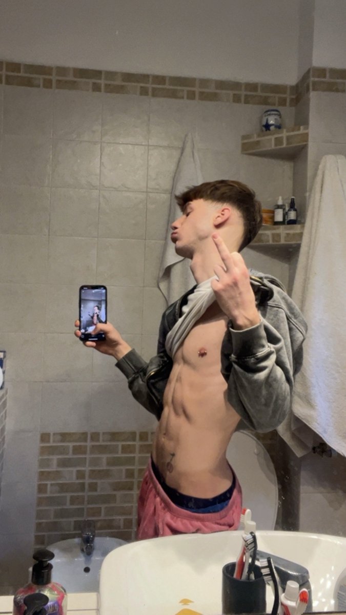 Luca Ferrari Official (20k)💙🔞🍑🇮🇹 tweet media