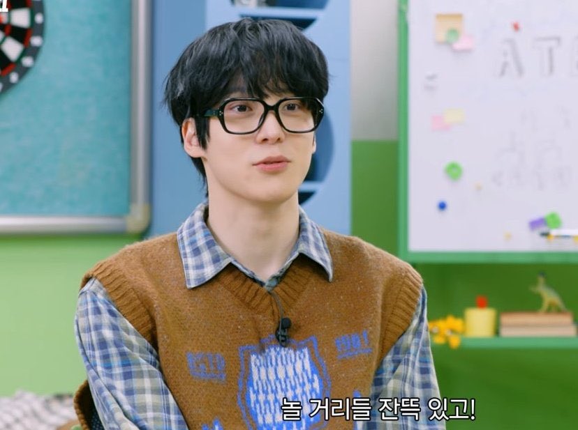 my trophy himbo puppytwink malewife boytoy