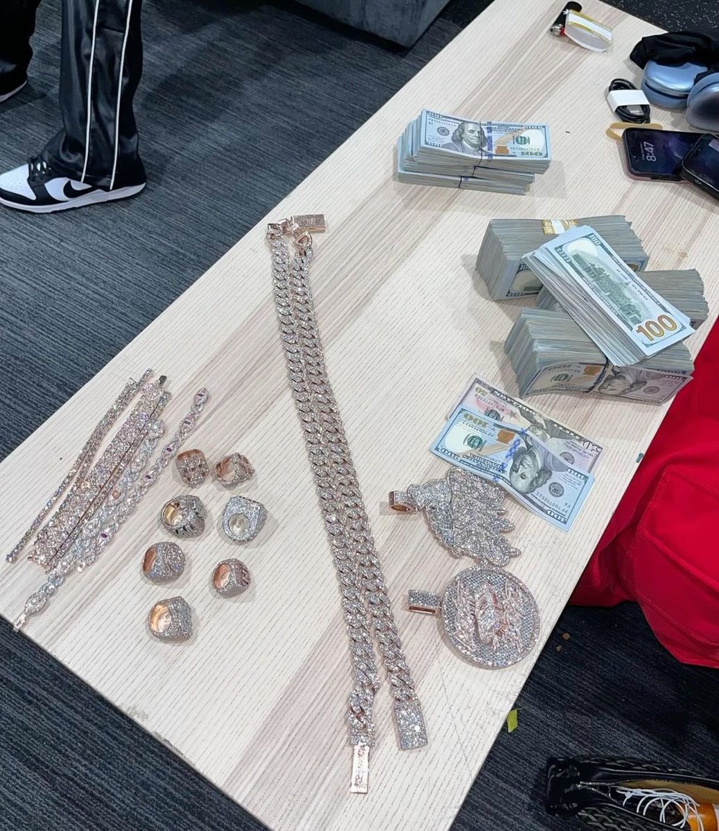 Blessed (@idblessd) on Twitter photo 