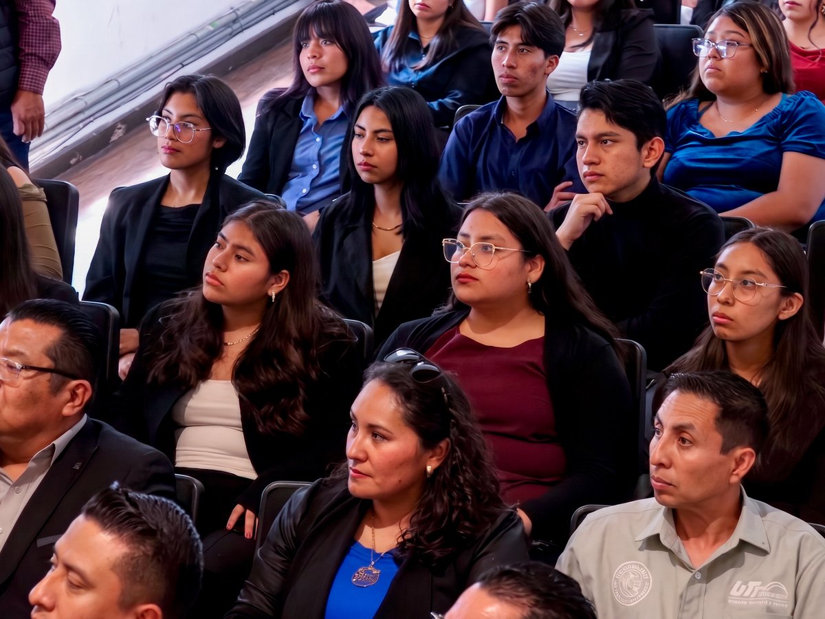 TehuacanUTT's tweet photo. 🤝 Desde la antigua sede del Congreso de Puebla, llevamos a cabo la firma de convenio de colaboración con el H. Congreso del Estado de Puebla para prácticas profesionales y servicio social, fortaleciendo la vinculación y generando más oportunidades para nuestra comunidad. https://t.co/TiSvZumbGU