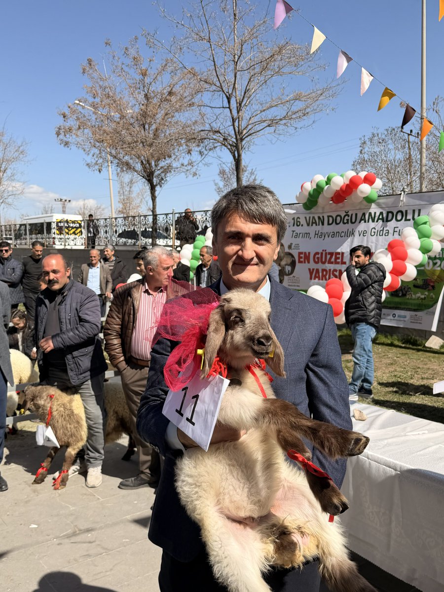 Küçükbaş hayvan yetiştiriciliğinde öne çıkan ilimizde, fuar kapsamında düzenlenen kuzu yarışması da ilgi gördü.