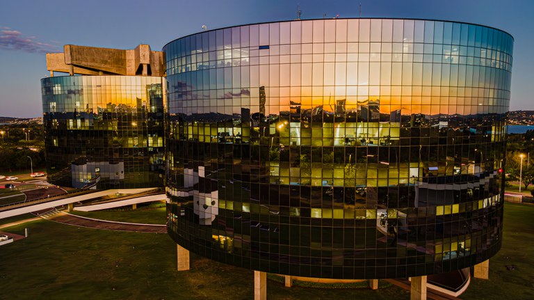 Chefes das unidades do MPF em todo o país são nomeados para o biênio 2026/2028

➡️ Leia a matéria: mpf.mp.br/o-mpf/unidades…