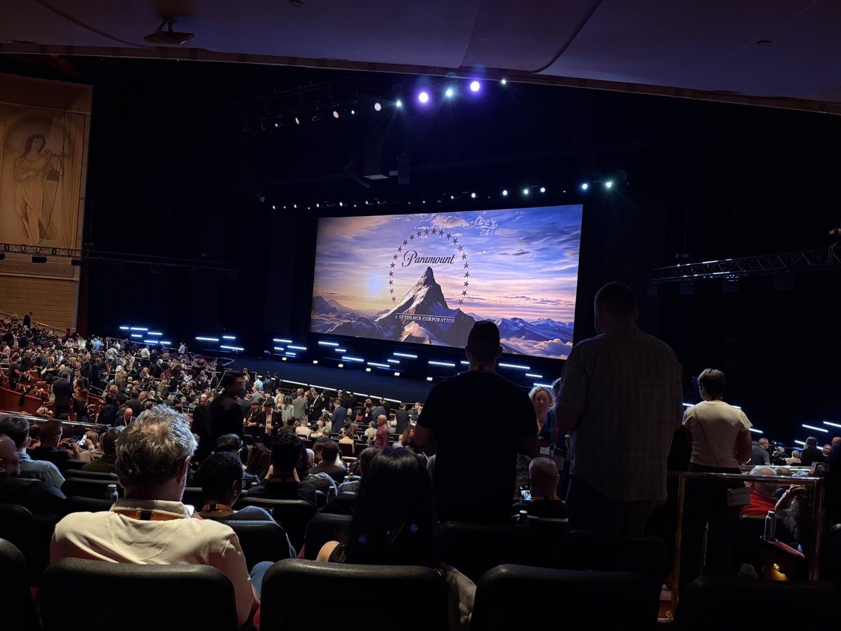 Logan Mitts @ CinemaCon tweet media