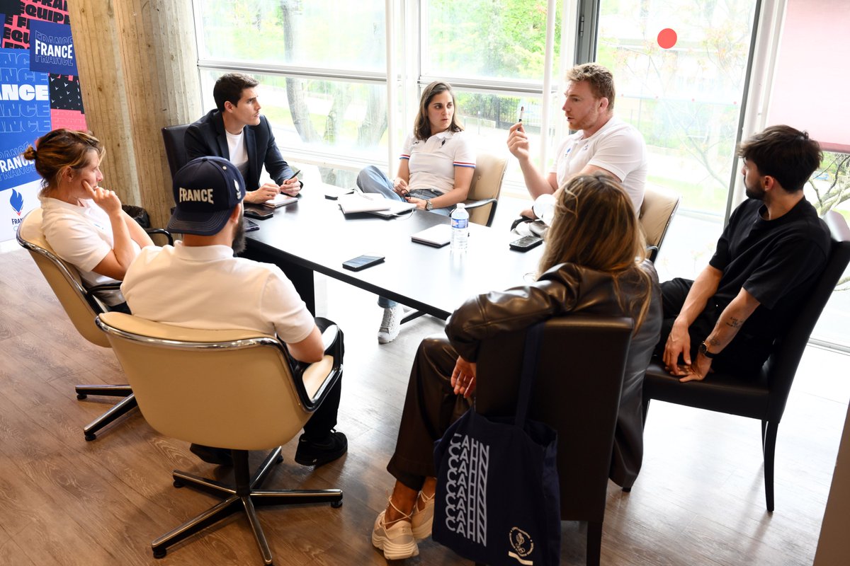 FranceOlympique's tweet image. [#Athlètes] 
Hier, la #CAHN du #CNOSF s’est réunie à la Maison du sport français pour une réunion en plénière ! Au programme de cette journée de travail : 
➡️ Des sessions de travail en groupe sur les CAHN fédérales, la soirée des champions ou encore le réseau des olympiens,
➡️