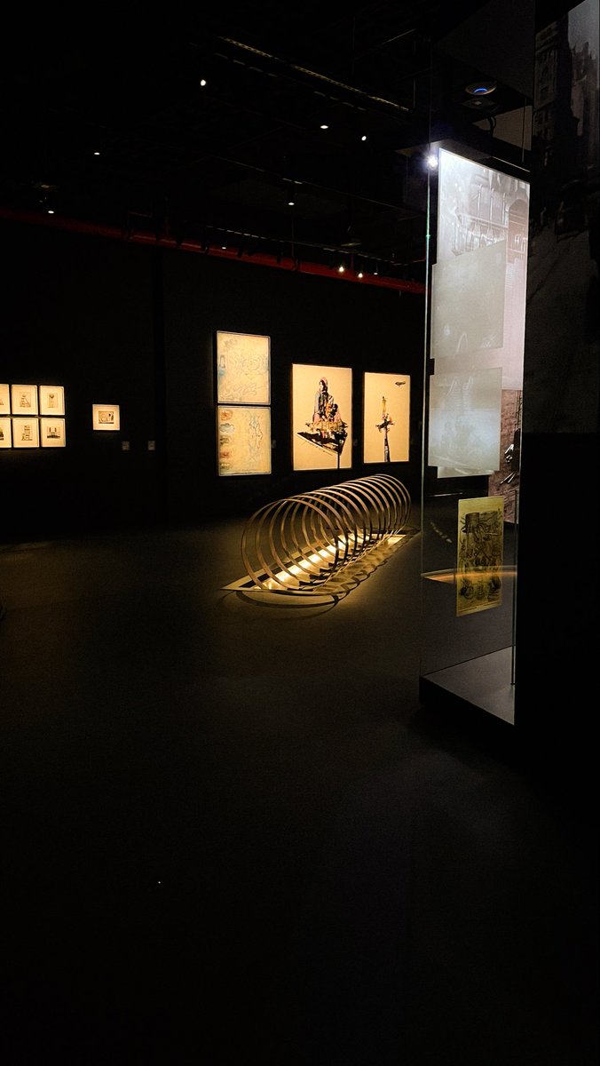 | متحف الذهب الأســـود 🛢️