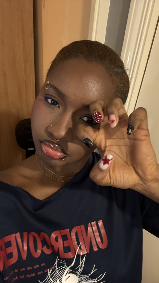 meera ⚢ #1 barou fangirl tweet media