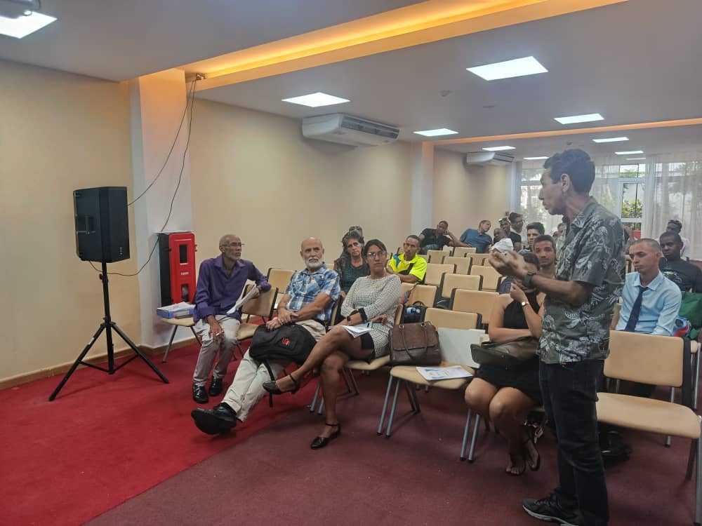 Durante esta jornada, escuchamos ideas que inspiran y proyectos que transforman, fortaleciéndonos como equipo.
#portuariosdeloriente 
#SantiagodeCuba
#gemar