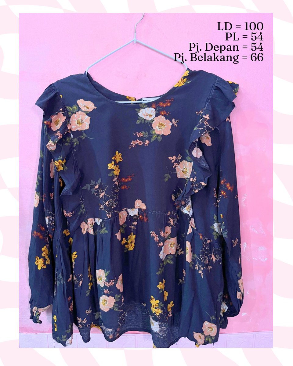 vanttaegogh's tweet photo. 1. emerald shirt by geulis = 100k
2. flowy shirt navy = 40k
3. blouse polkadot black this is april = 80k
4. floral shirt by zara = 100k
(details = dm) https://t.co/9Zh79DgHil