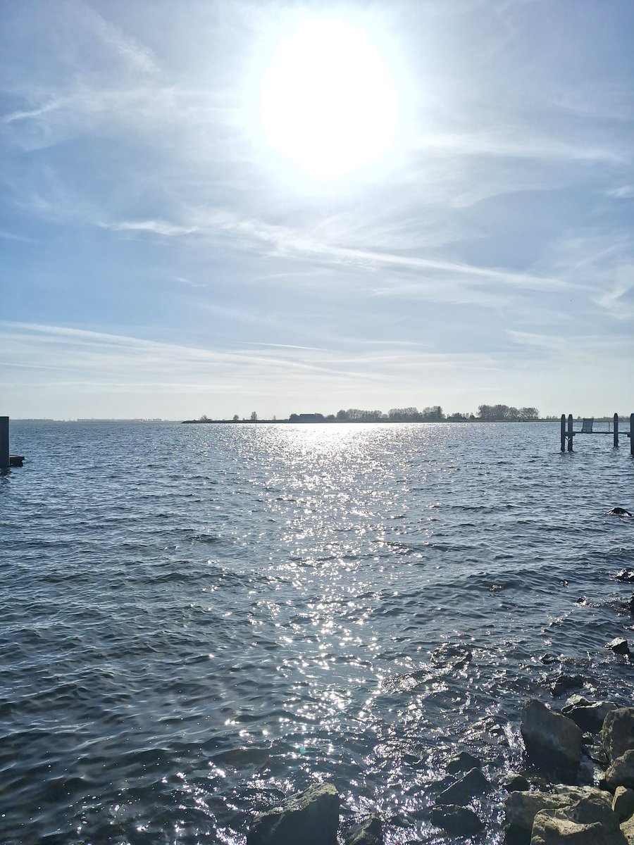 Met een vis van 40 of 50 cm. #zwemmen #openwater