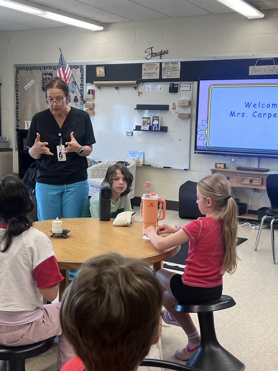 cresteach201's tweet photo. CRES First Responders’ Day!  Thank you Mrs. Carpenter for your informative visit!! #SuccessAtCRES https://t.co/jmFlW4BuiG