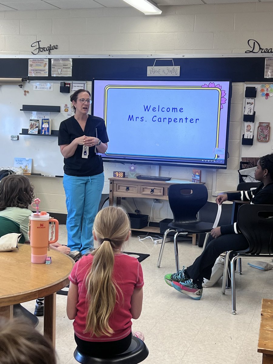 cresteach201's tweet photo. CRES First Responders’ Day!  Thank you Mrs. Carpenter for your informative visit!! #SuccessAtCRES https://t.co/jmFlW4BuiG