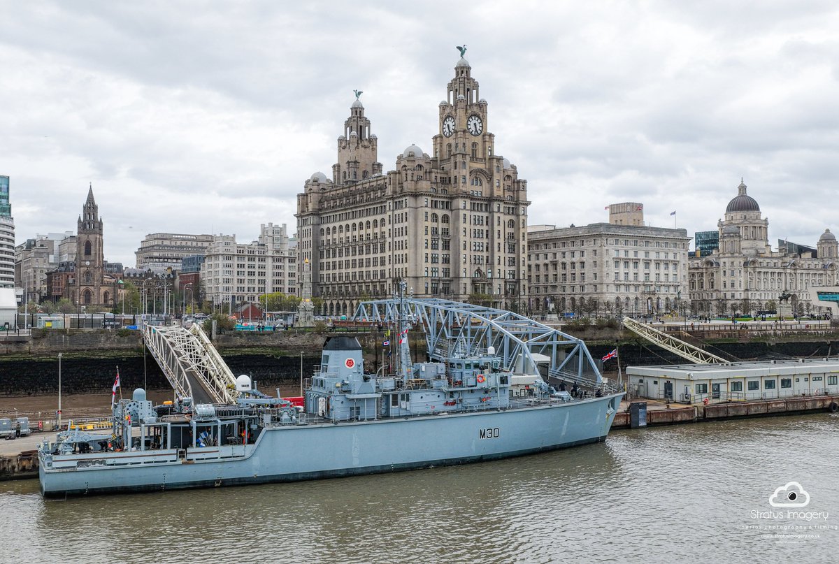 stratusimagery's tweet image. Welcome to Liverpool @HMSLedbury #navy #liverpool #liverpoolcity