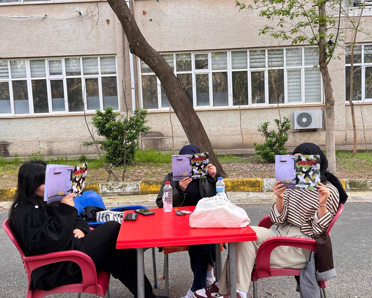 acabaFanzin tweet media