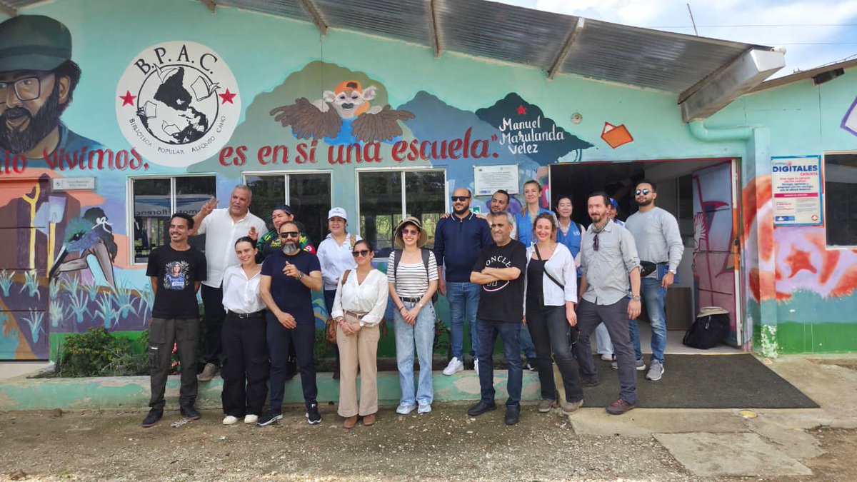 ARNColombia's tweet photo. 🌍  La @ARNColombia  acompañó la visita del Gobierno de Libia al ETCR Agua Bonita en La Montañita, #Caquetá, para realizar un intercambio impulsado por la @OIMColombia  que permita fortalecer el diálogo y aprendizaje en torno a la construcción de paz y la reincorporación. https://t.co/k7Kx4QSdVc