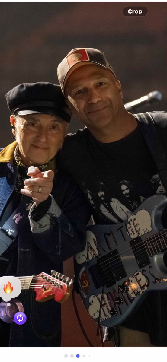 azsweetheart013's tweet image. Two of the best guitar players in the world are in the same band. ⁦Tonight they are playing in #phoenix ⁦@MMCenter_PHX⁩  ⁦@springsteen⁩