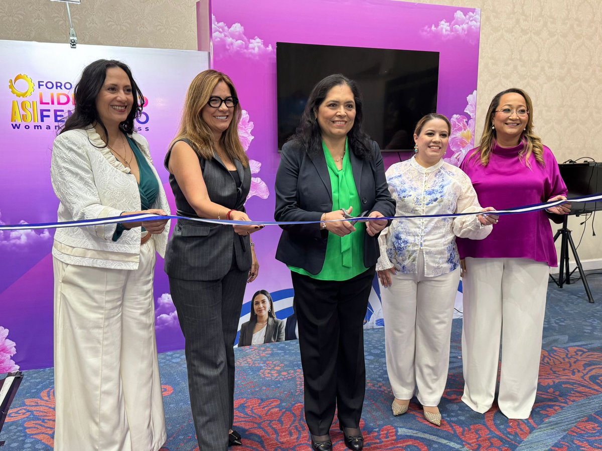 asielsalvador's tweet photo. Damos inicio al foro Women in Business 2026 💼✨

Un espacio donde el liderazgo femenino cobra protagonismo, conectando ideas, experiencias y visión para transformar el mundo empresarial.

#WomenInBusiness2026 #LiderazgoFemenino #MujeresQueInspiran https://t.co/YoF9a4egyl