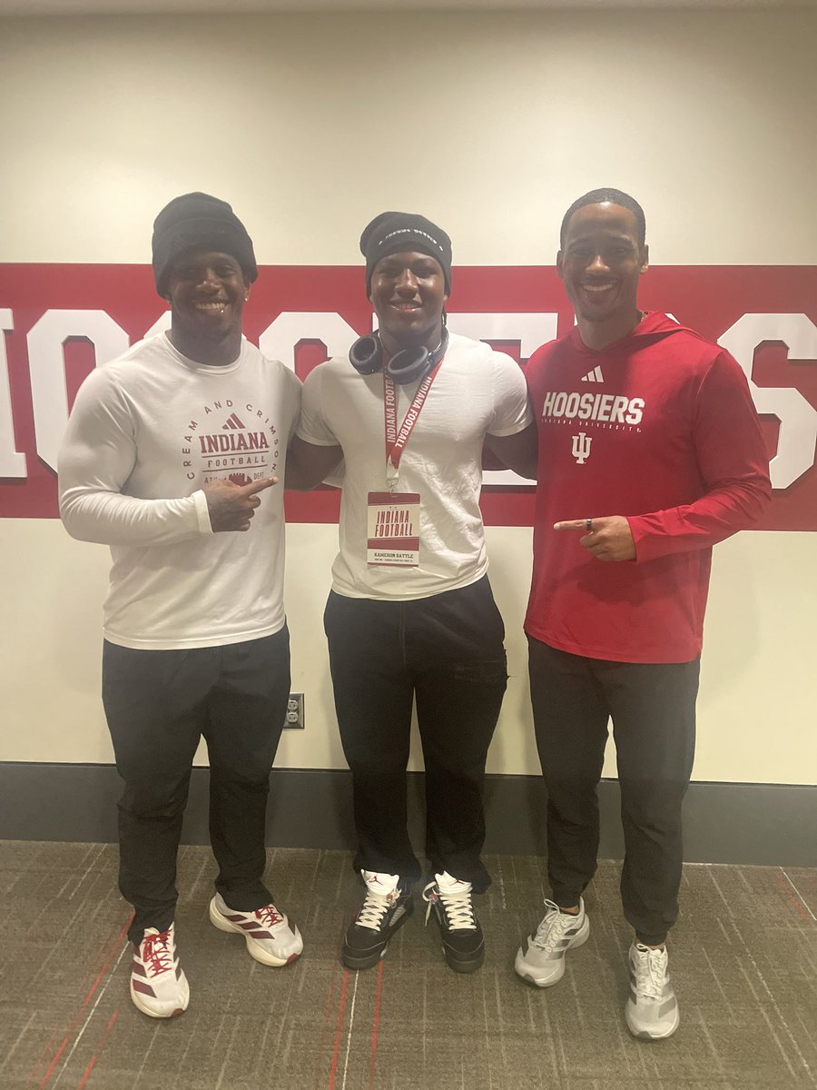 Had an amazing time at Indiana spring practice can’t wait to be back Thanks Coach J and Coach Juice!! #gohoosiers <a href="/Coach_JMill/">John Miller</a> <a href="/JusticeEllison1/">Justice</a> <a href="/3ironsg/">Gerald Irons</a> <a href="/MB_Weaver/">Matthew Weaver</a> <a href="/MarshallMcDuf14/">Marshall McDuffie</a> <a href="/ChadSimmons_/">ChadSimmons</a> <a href="/adamgorney/">Adam Gorney</a> <a href="/TomLoy247/">Tom Loy</a> <a href="/Andrew_Ivins/">Andrew Ivins</a> <a href="/BrianDohn247/">BrianDohn247</a> <a href="/GregBiggins/">Greg Biggins</a> <a href="/GregSmithRivals/">Greg Smith</a>